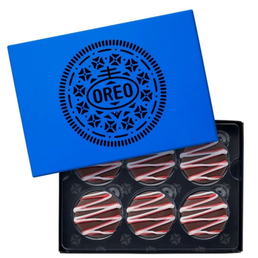 Celebrations Red & White Drizzled Brown Fudge Covered Cookies Oreo