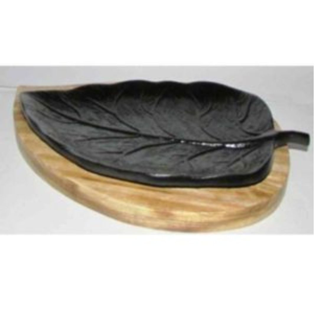 LEAF PLATTER WITH WOODEN BASE