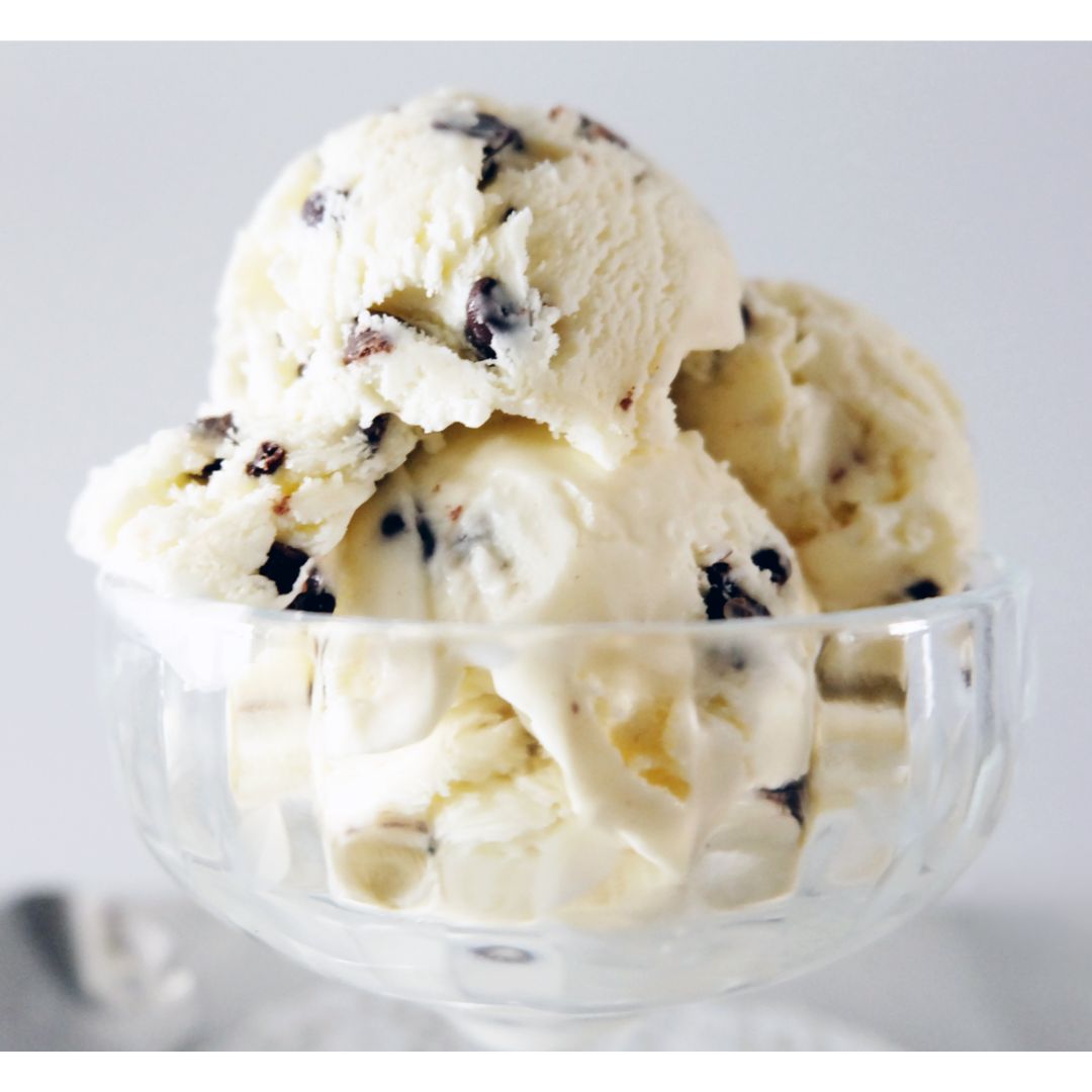 Vanilla Chips Ice Cream (40 Scoops) 4 ltr  Dlish